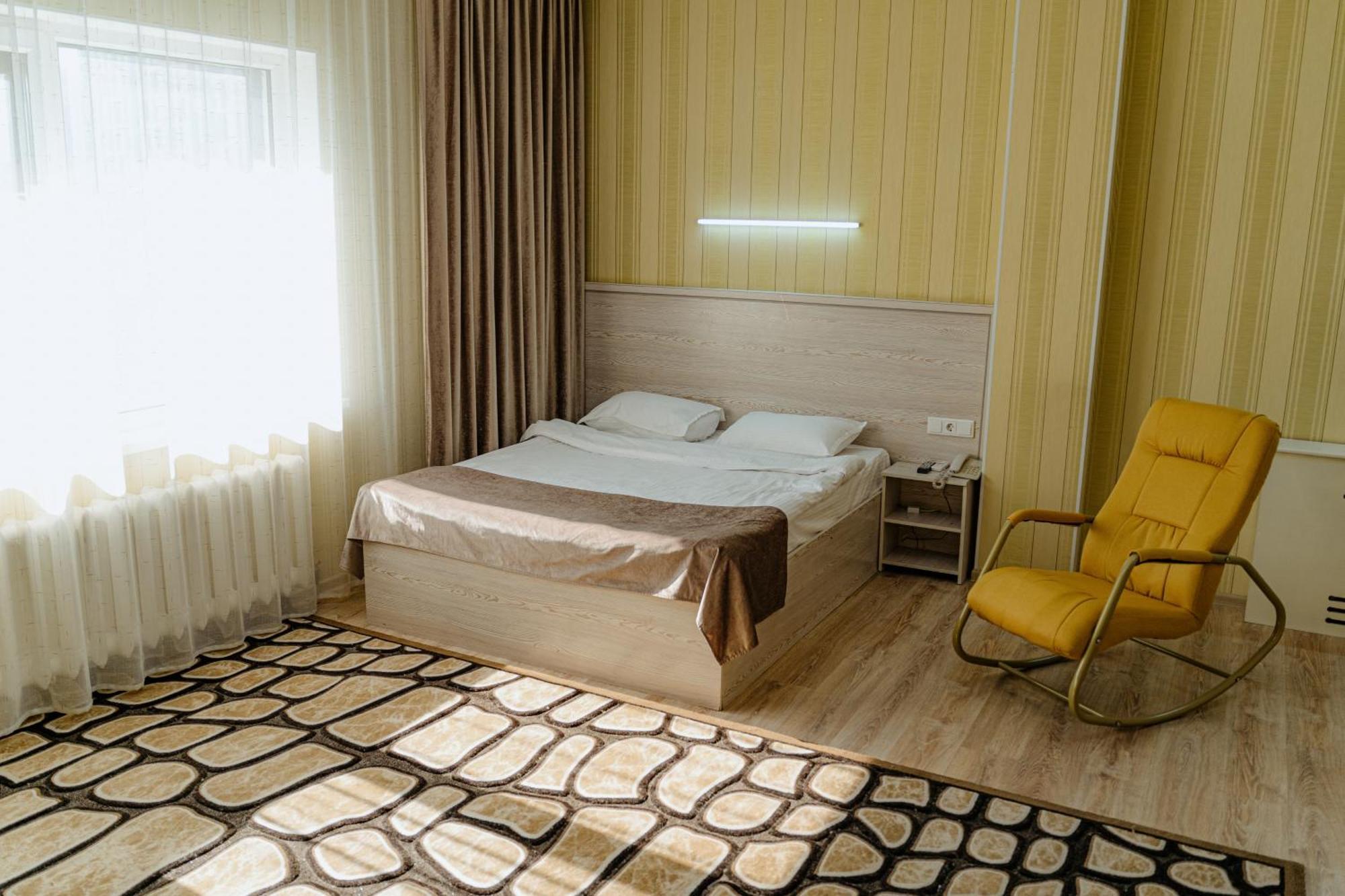 Union Plaza Hotell Astana Exteriör bild